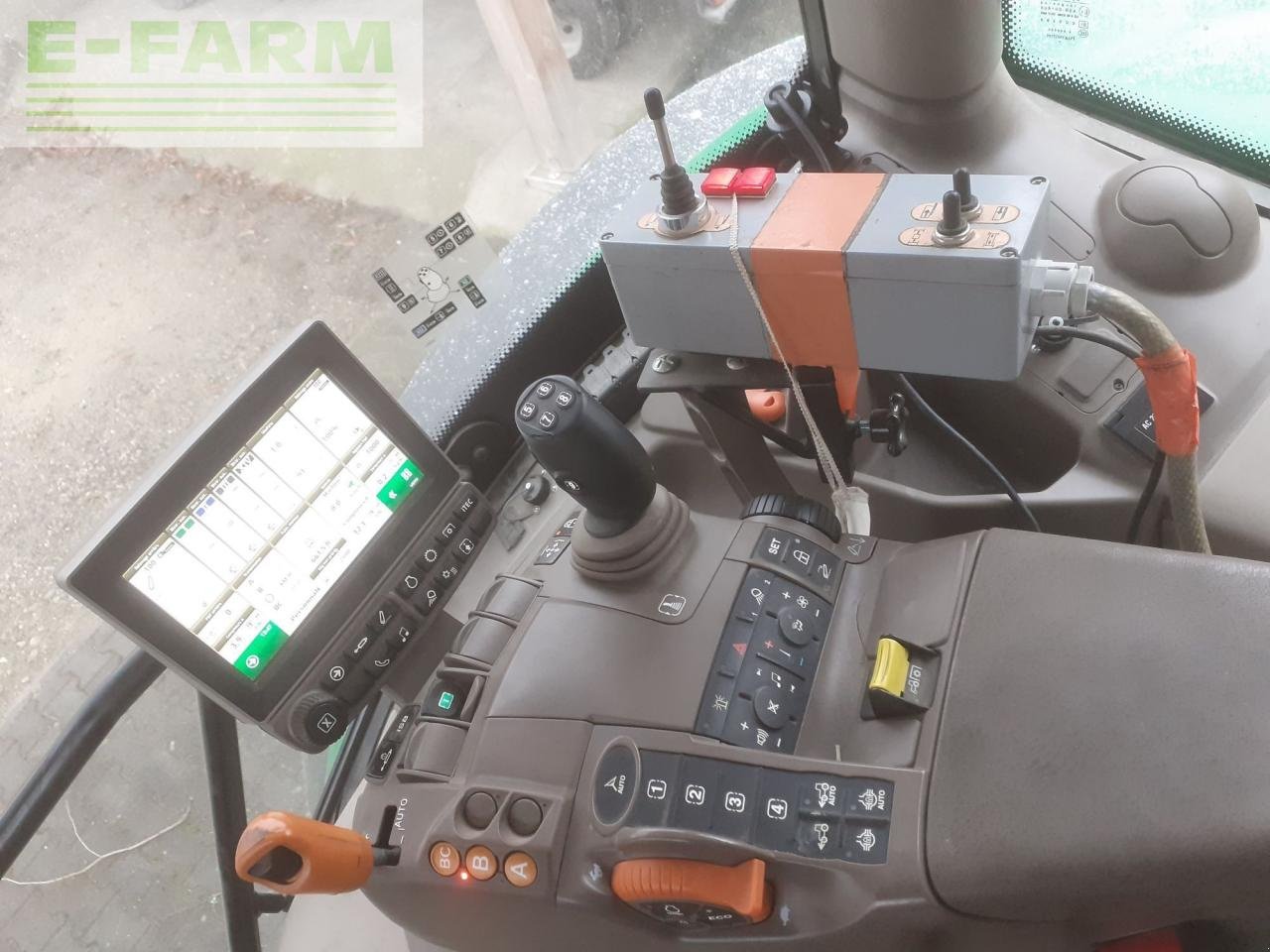 Traktor Türe ait John Deere 6155R, Gebrauchtmaschine içinde Hamburg (resim 13)