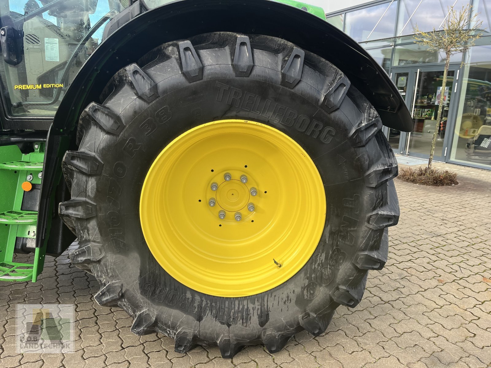 Traktor typu John Deere 6155R, Gebrauchtmaschine v Langweid am Lech (Obrázek 8)