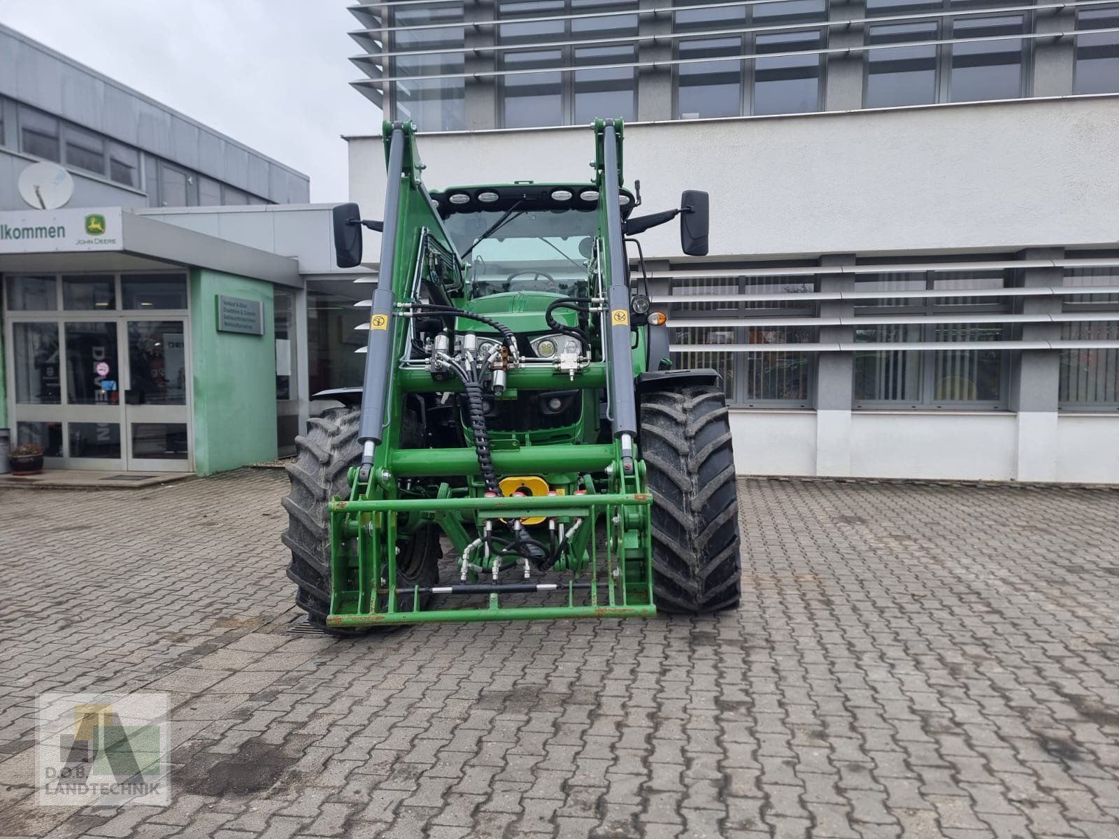 Traktor typu John Deere 6155R, Gebrauchtmaschine v Regensburg (Obrázek 2)