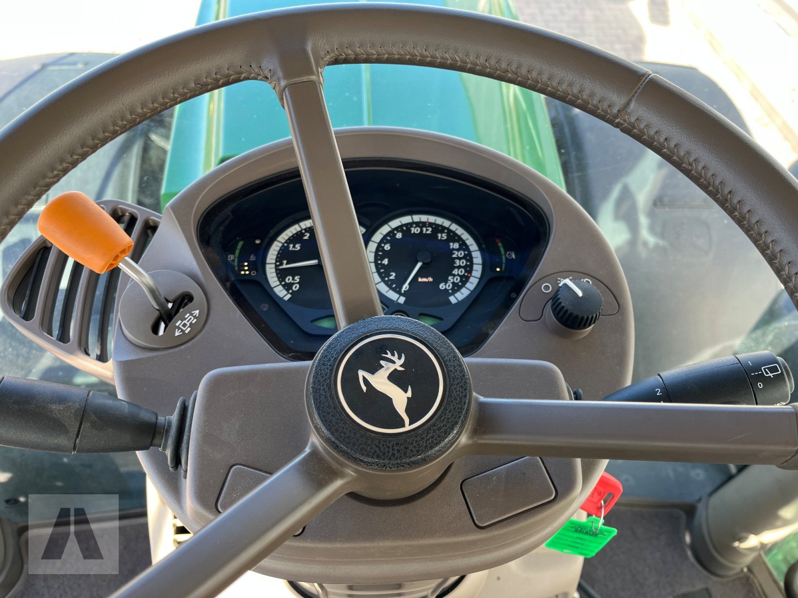 Traktor от тип John Deere 6155R, Gebrauchtmaschine в Tettenweis I Karpfham (Снимка 16)