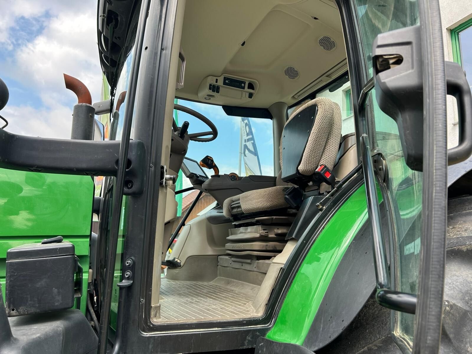 Traktor Türe ait John Deere 6155R, Gebrauchtmaschine içinde Kirchdorf (resim 5)