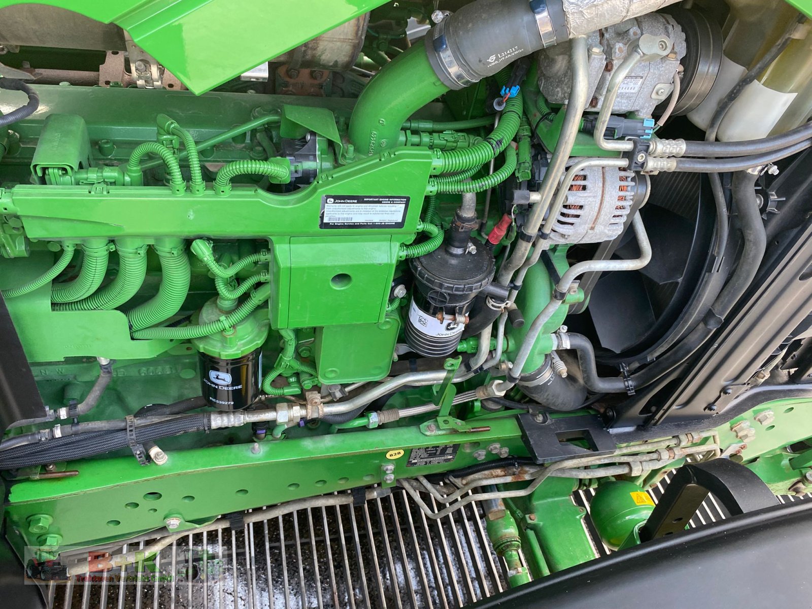 Traktor of the type John Deere 6155R, Gebrauchtmaschine in Kettenkamp (Picture 15)