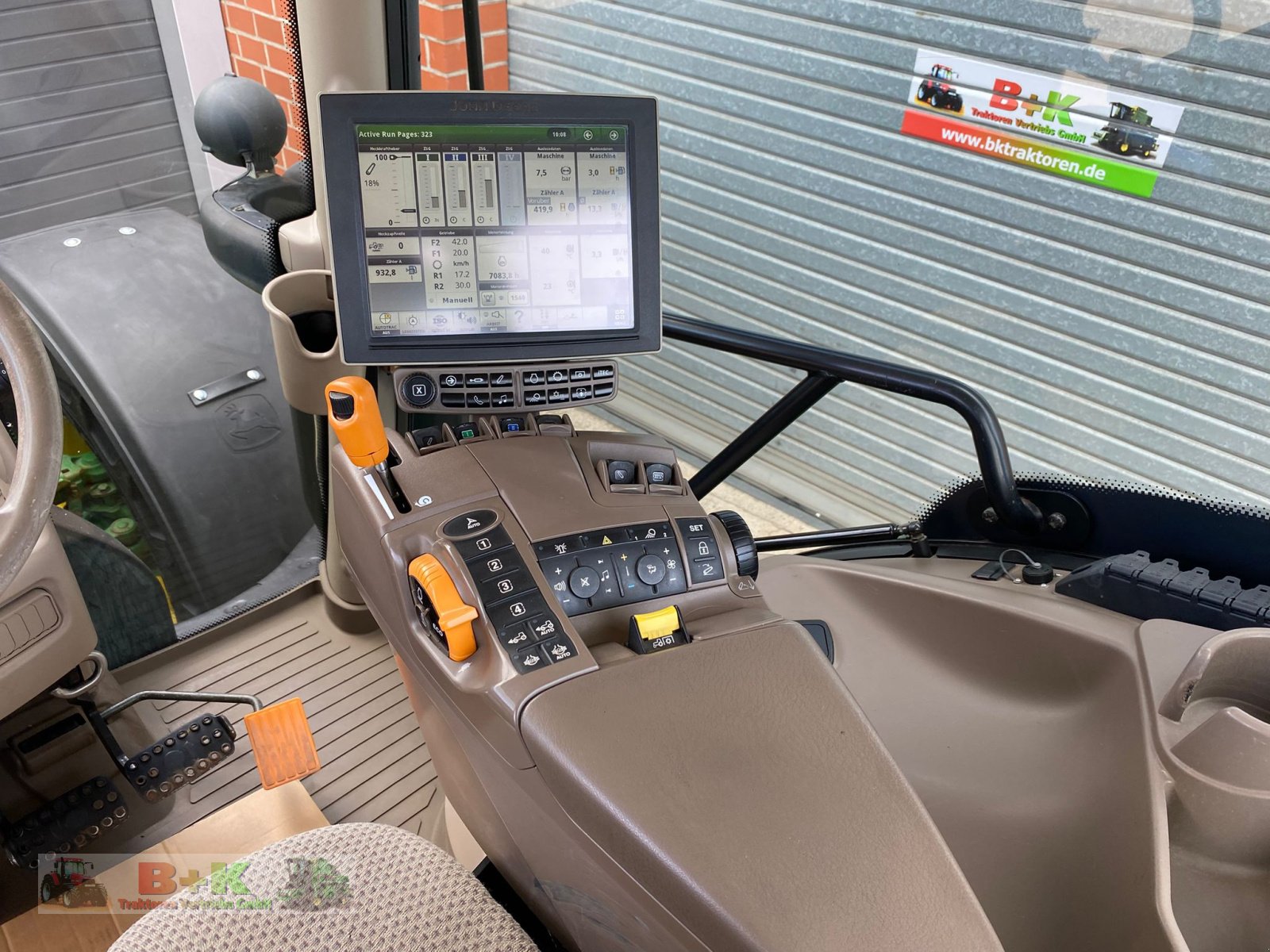 Traktor of the type John Deere 6155R, Gebrauchtmaschine in Kettenkamp (Picture 23)