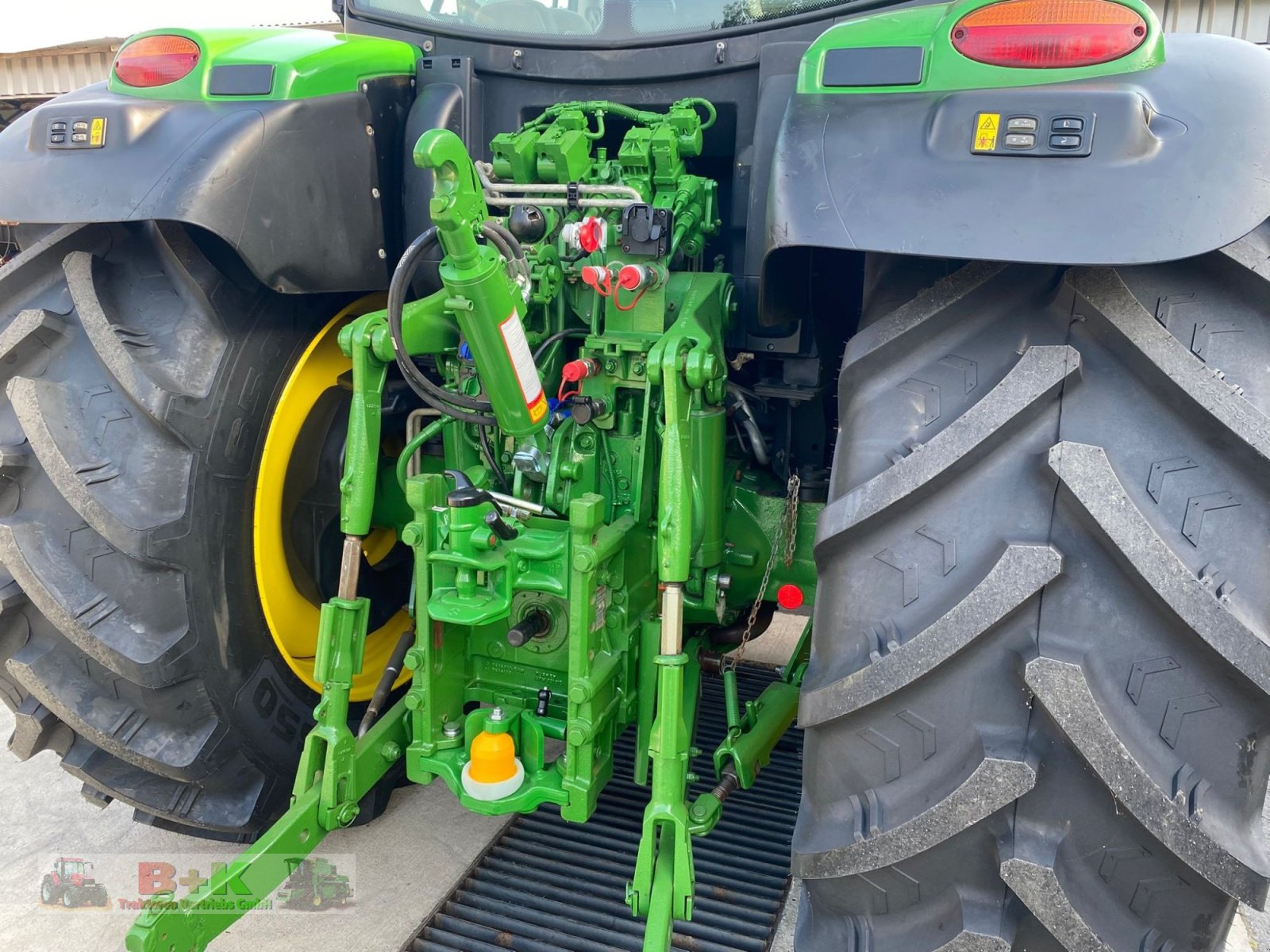 Traktor типа John Deere 6155R, Gebrauchtmaschine в Kettenkamp (Фотография 15)