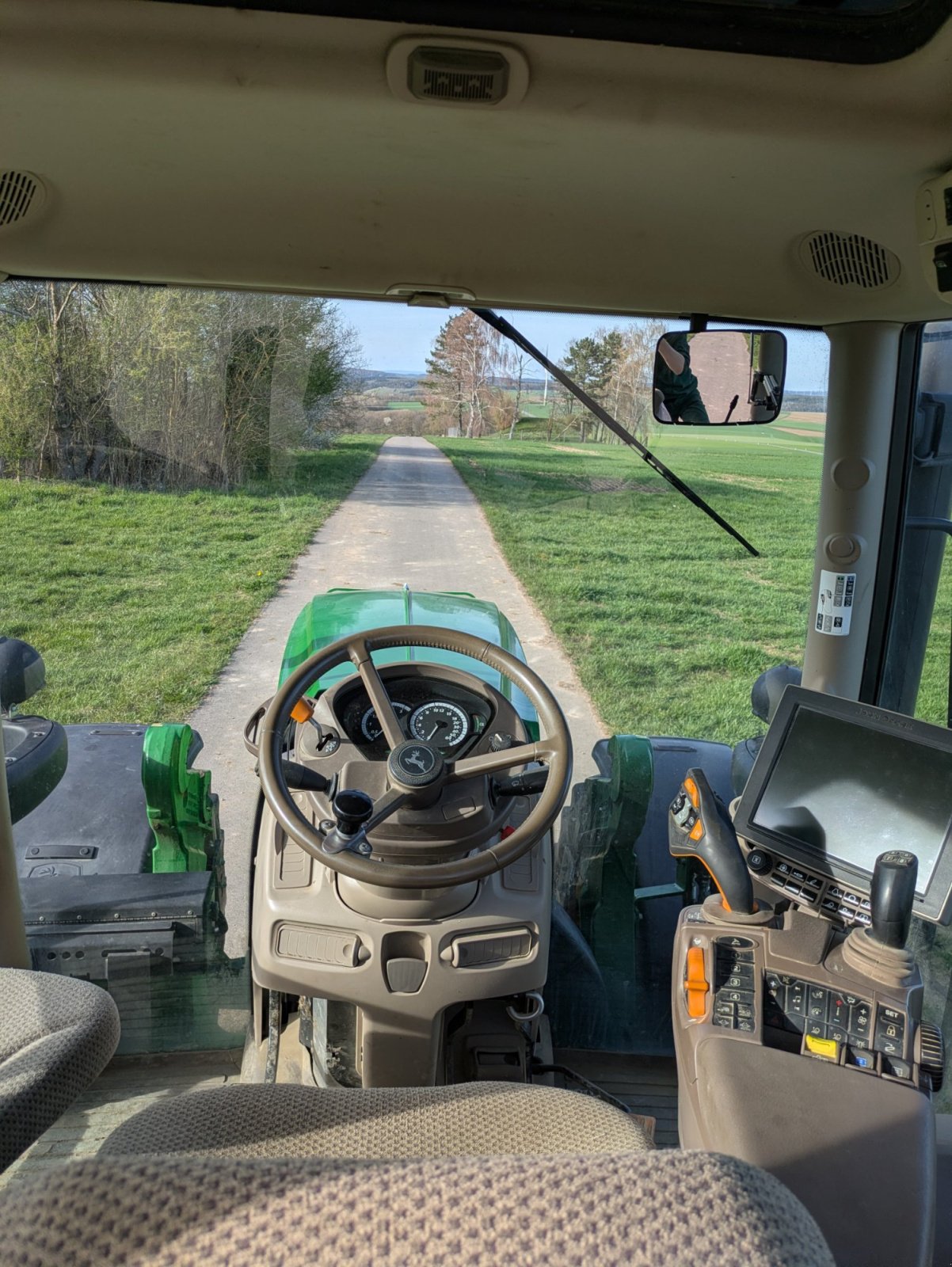 Traktor типа John Deere 6155R, Gebrauchtmaschine в Königheim- Gissigheim (Фотография 2)