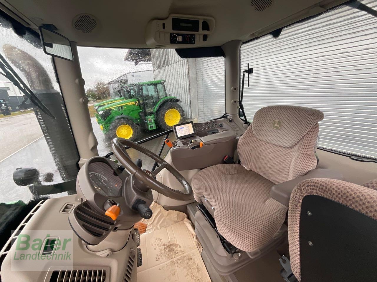 Traktor of the type John Deere 6170 R, Gebrauchtmaschine in OBERNDORF-HOCHMOESSINGEN (Picture 6)