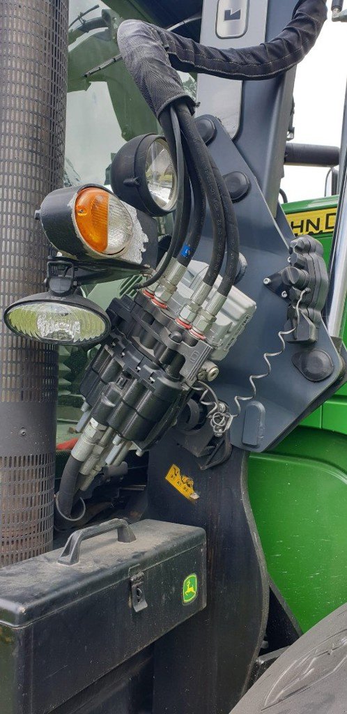 Traktor от тип John Deere 6170R, Gebrauchtmaschine в Ersingen (Снимка 7)