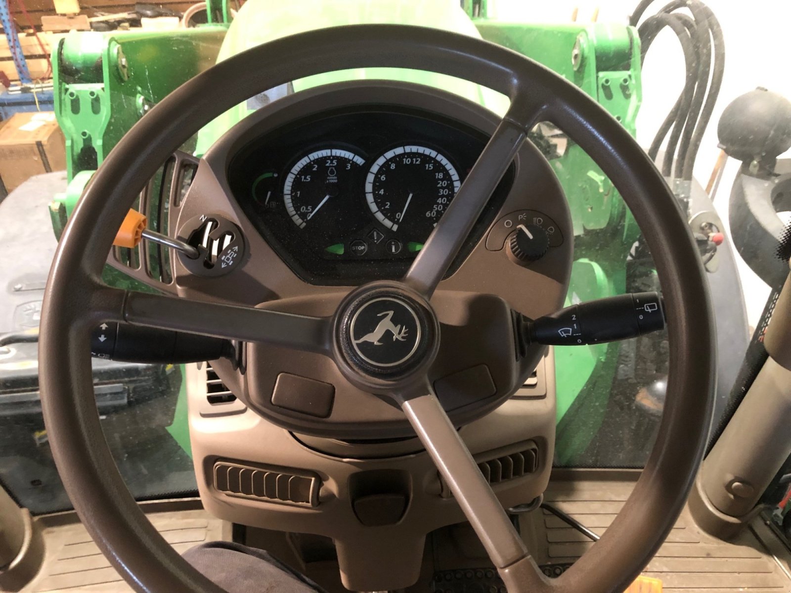 Traktor des Typs John Deere 6170R, Gebrauchtmaschine in Schwifting (Bild 9)