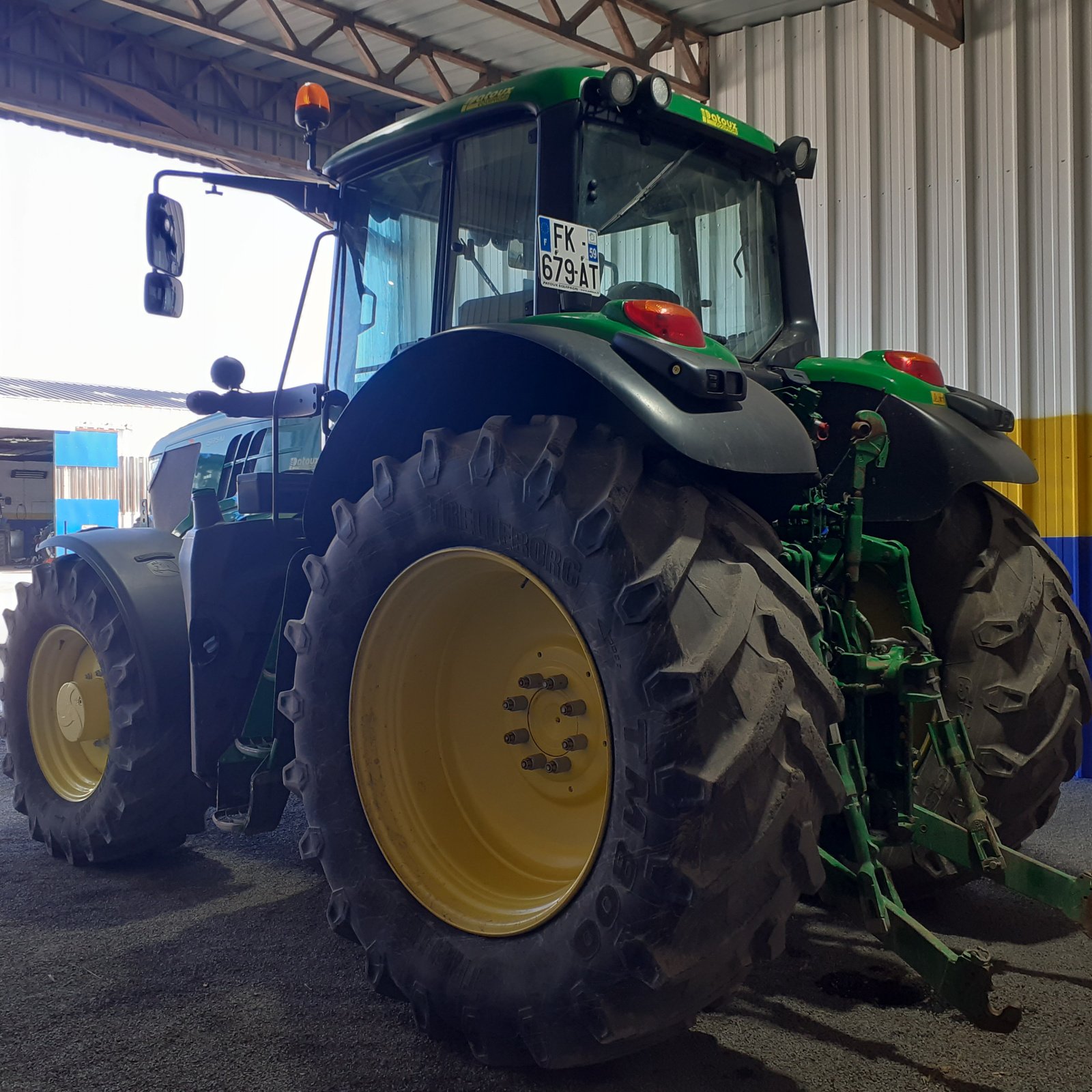 Traktor van het type John Deere 6175 M, Gebrauchtmaschine in HERLIN LE SEC (Foto 4)