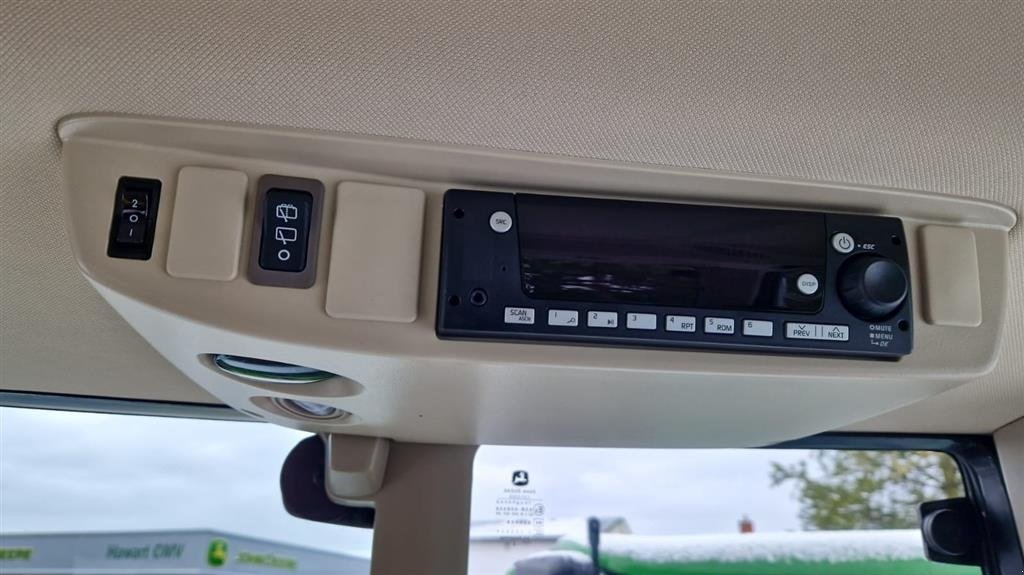 Traktor Türe ait John Deere 6175M Kun 10 Timer!!! AutoQuad™ PLUS EcoShift. Premium sæde. TLS., Gebrauchtmaschine içinde Kolding (resim 11)