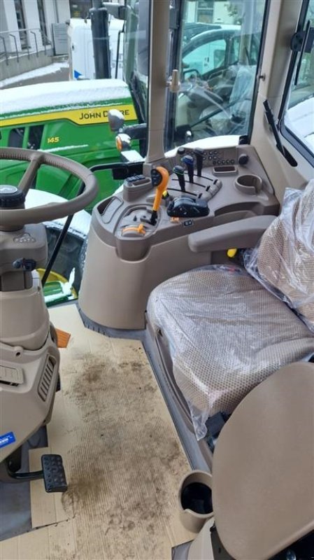 Traktor Türe ait John Deere 6175M Kun 10 Timer!!! AutoQuad™ PLUS EcoShift. Premium sæde. TLS., Gebrauchtmaschine içinde Kolding (resim 9)