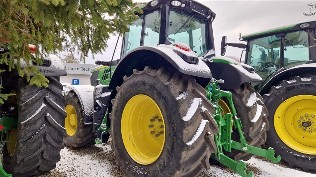 Traktor Türe ait John Deere 6175M Kun 10 Timer!!! AutoQuad™ PLUS EcoShift. Premium sæde. TLS., Gebrauchtmaschine içinde Kolding (resim 5)