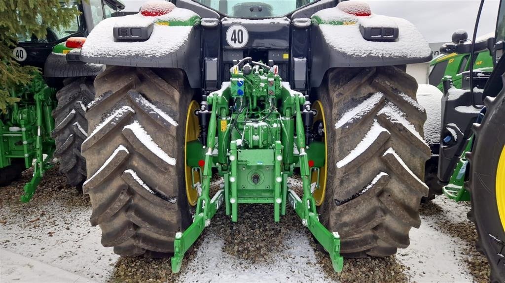 Traktor Türe ait John Deere 6175M Kun 10 Timer!!! AutoQuad™ PLUS EcoShift. Premium sæde. TLS., Gebrauchtmaschine içinde Kolding (resim 4)