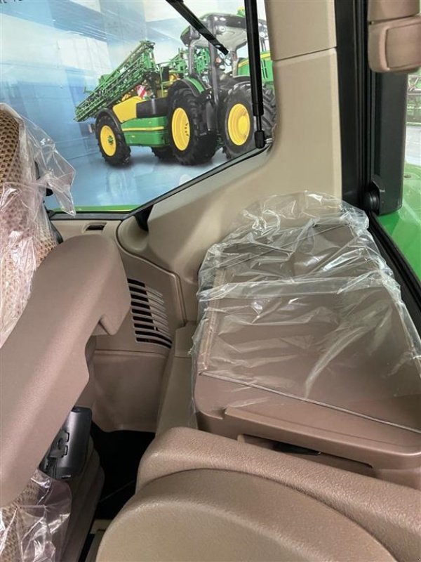 Traktor от тип John Deere 6175M Kun 675 timer!!! Select+ Edition. Premium lyspakke. TLS. GPS AutoTrac klar., Gebrauchtmaschine в Kolding (Снимка 8)