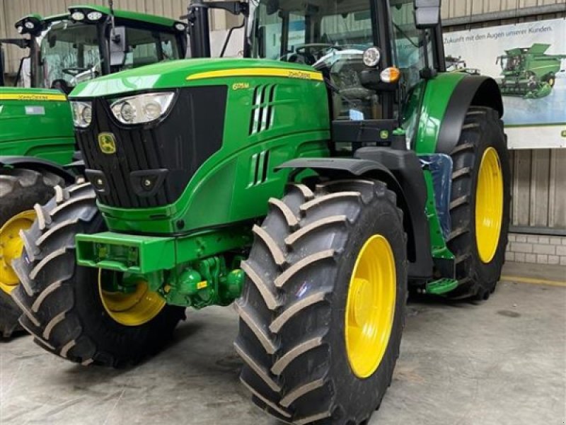 Traktor van het type John Deere 6175M Kun 675 timer!!! Select+ Edition. Premium lyspakke. TLS. GPS AutoTrac klar., Gebrauchtmaschine in Kolding (Foto 1)