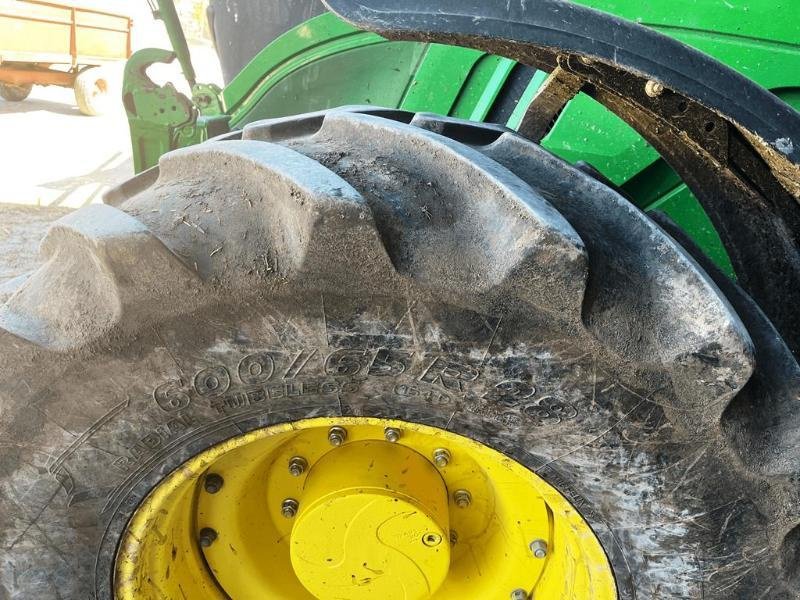 Traktor типа John Deere 6175M, Gebrauchtmaschine в SAINT-GERMAIN DU PUY (Фотография 5)