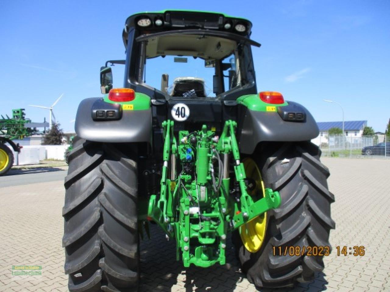 Traktor des Typs John Deere 6175M, Neumaschine in Büren (Bild 3)