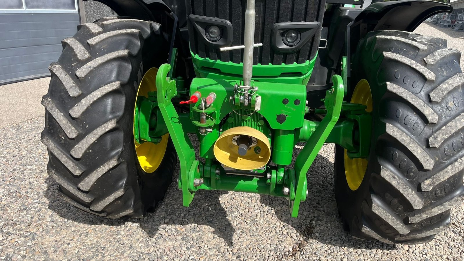 Traktor του τύπου John Deere 6175R Med frontlift og frontPTO samt luft anlæg, Gebrauchtmaschine σε Lintrup (Φωτογραφία 4)