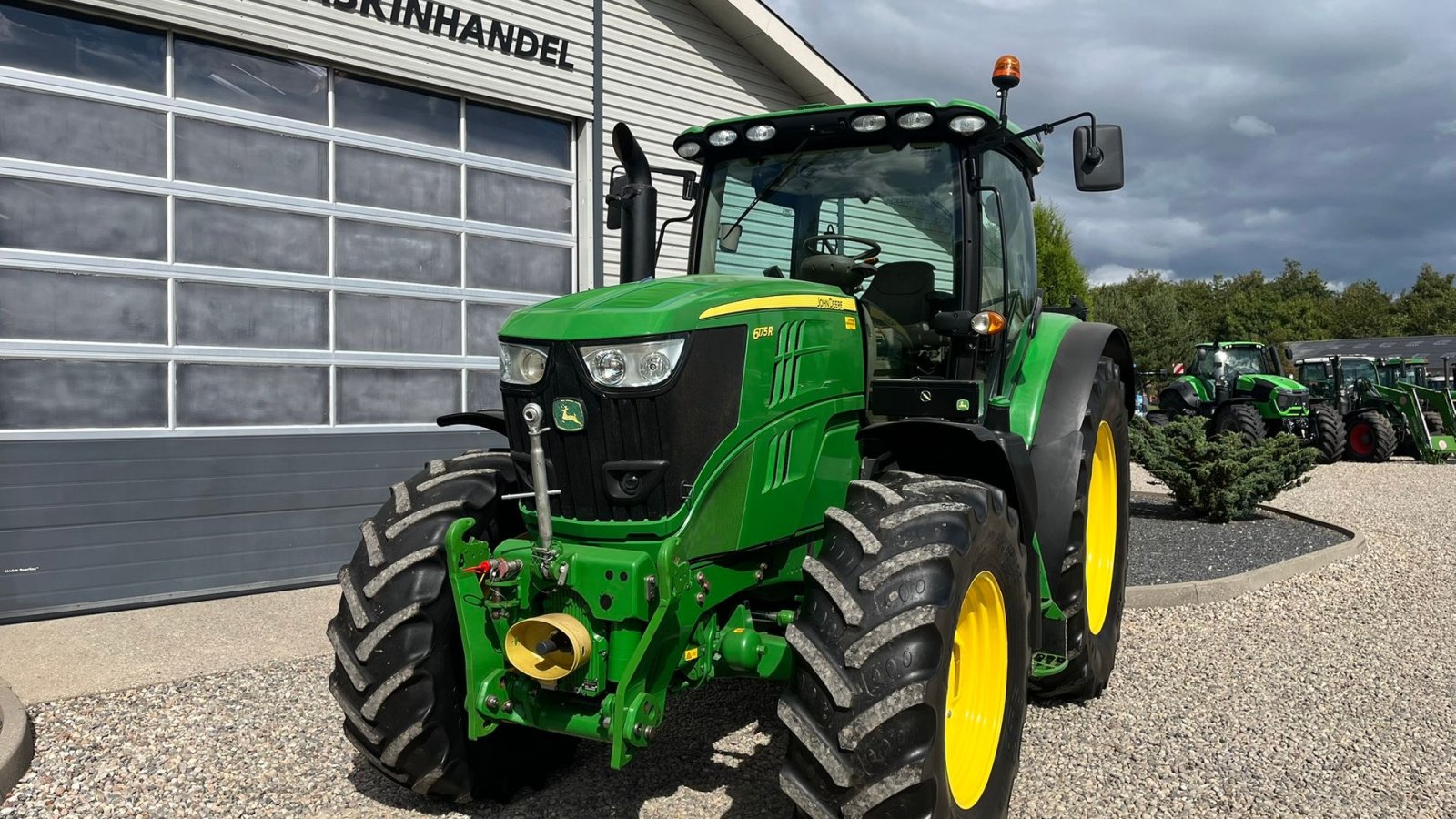 Traktor του τύπου John Deere 6175R Med frontlift og frontPTO samt luft anlæg, Gebrauchtmaschine σε Lintrup (Φωτογραφία 10)