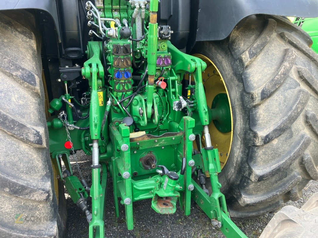 Traktor типа John Deere 6175R mit FKH/ FZW/ CommandPro, Gebrauchtmaschine в Jahnatal (Фотография 4)