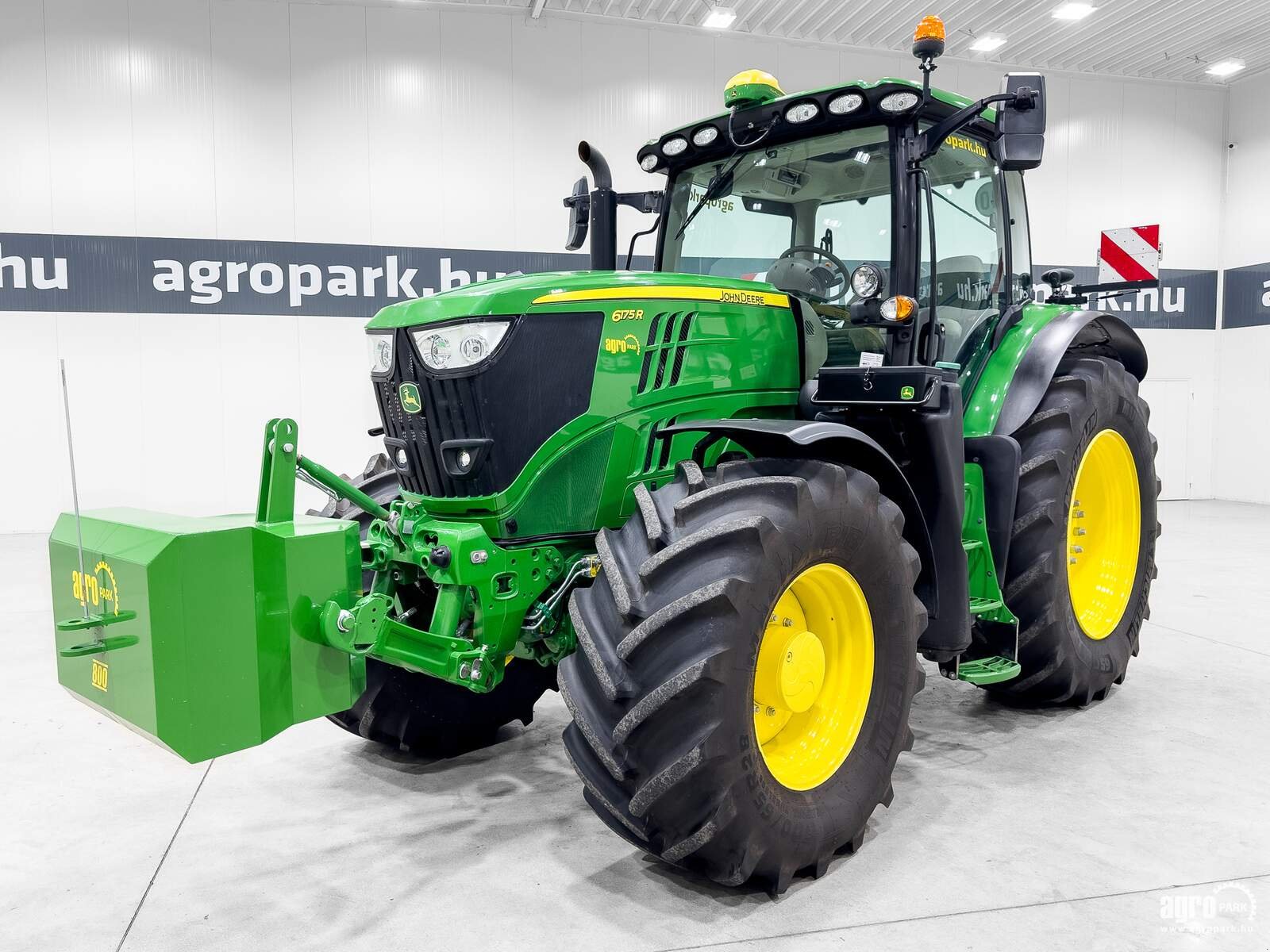 Traktor des Typs John Deere 6175R TLS, Gebrauchtmaschine in Csengele (Bild 1)