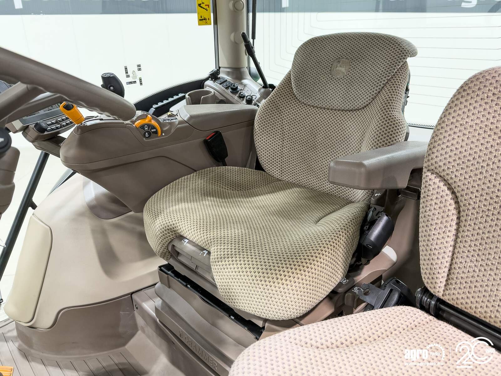 Traktor of the type John Deere 6175R, Gebrauchtmaschine in Csengele (Picture 11)