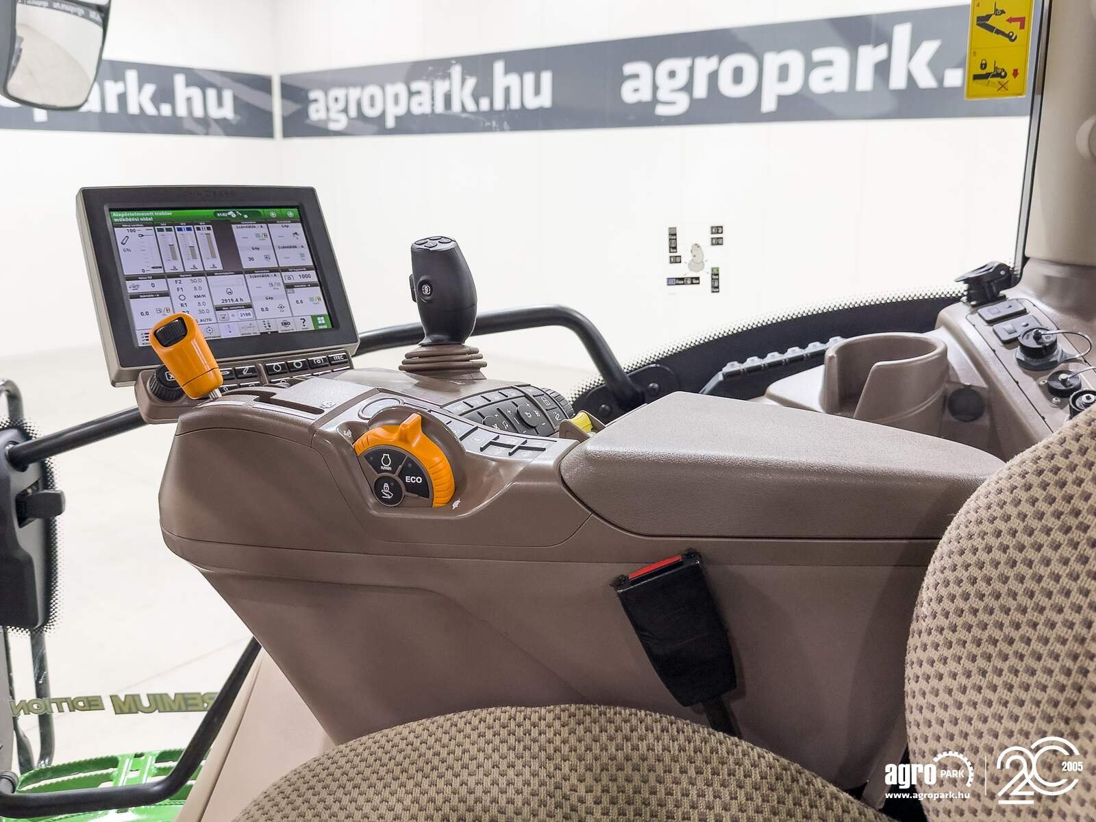 Traktor of the type John Deere 6175R, Gebrauchtmaschine in Csengele (Picture 12)