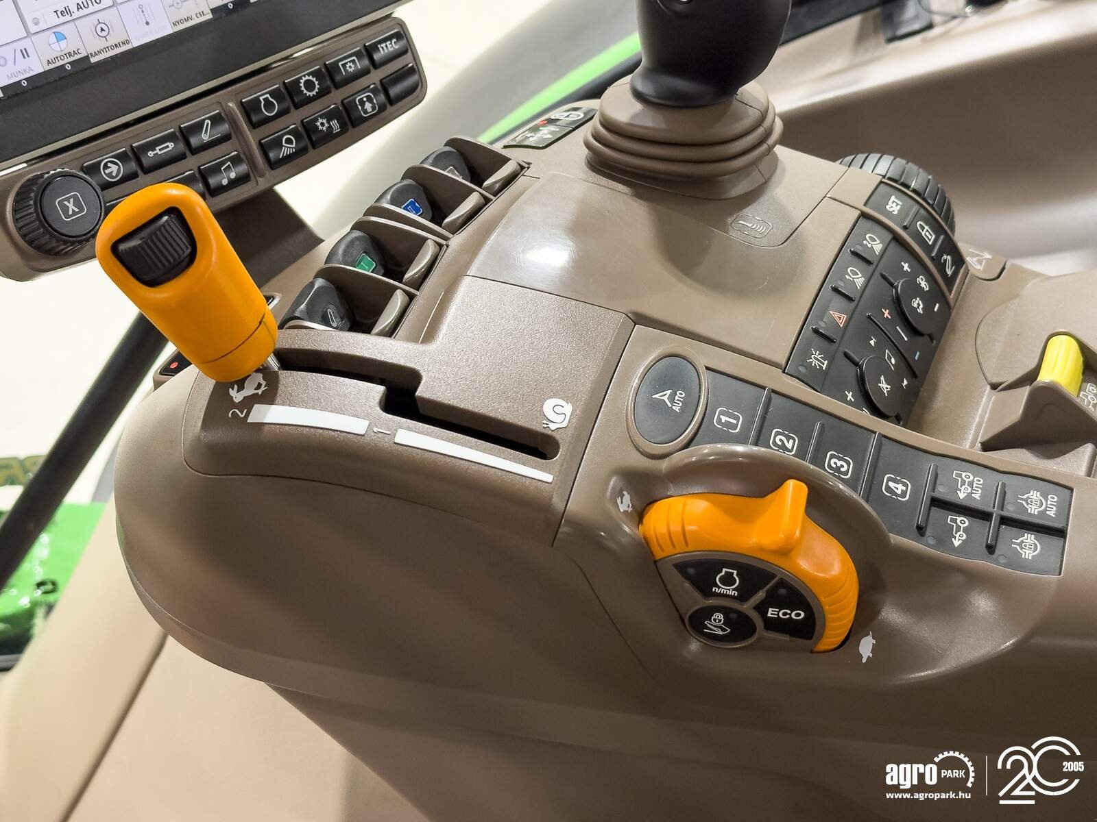 Traktor of the type John Deere 6175R, Gebrauchtmaschine in Csengele (Picture 13)