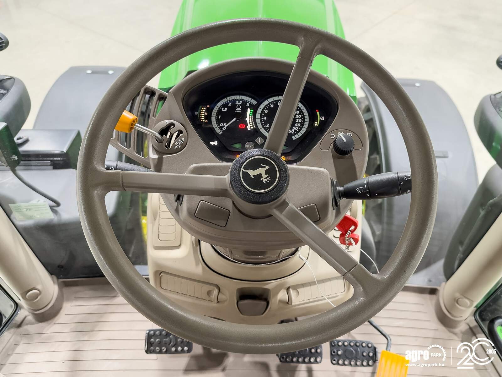 Traktor of the type John Deere 6175R, Gebrauchtmaschine in Csengele (Picture 28)