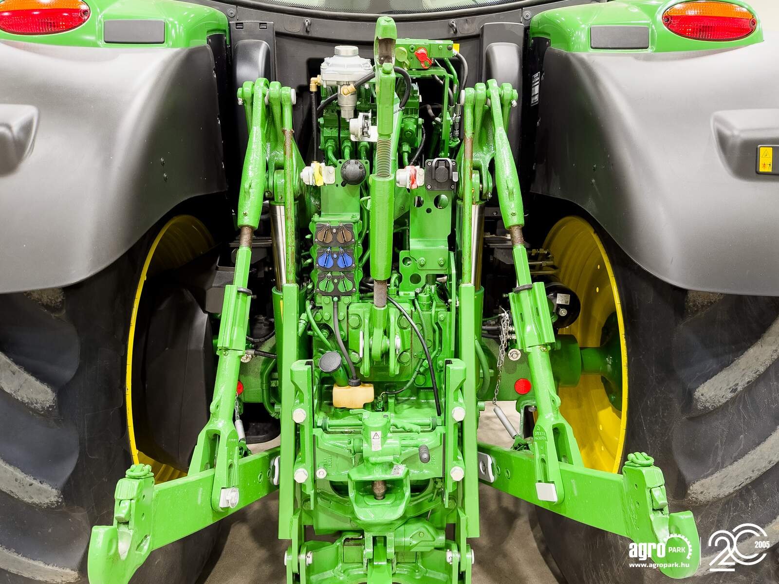 Traktor of the type John Deere 6175R, Gebrauchtmaschine in Csengele (Picture 7)