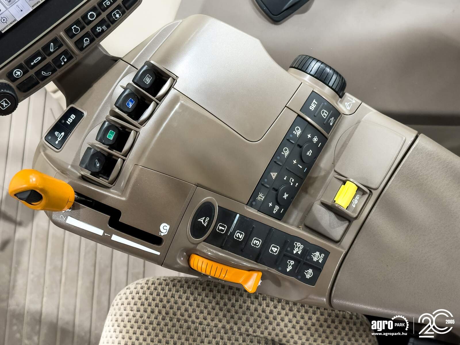 Traktor of the type John Deere 6175R, Gebrauchtmaschine in Csengele (Picture 15)