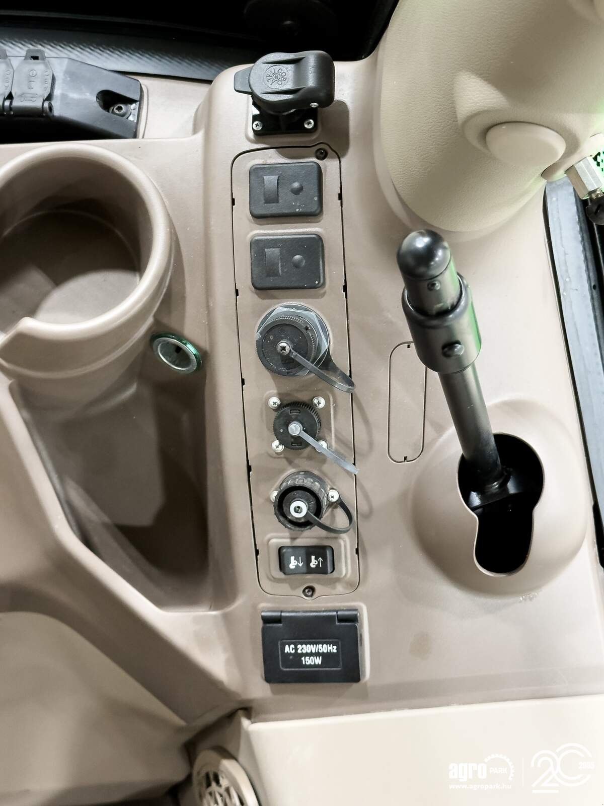 Traktor of the type John Deere 6175R, Gebrauchtmaschine in Csengele (Picture 23)