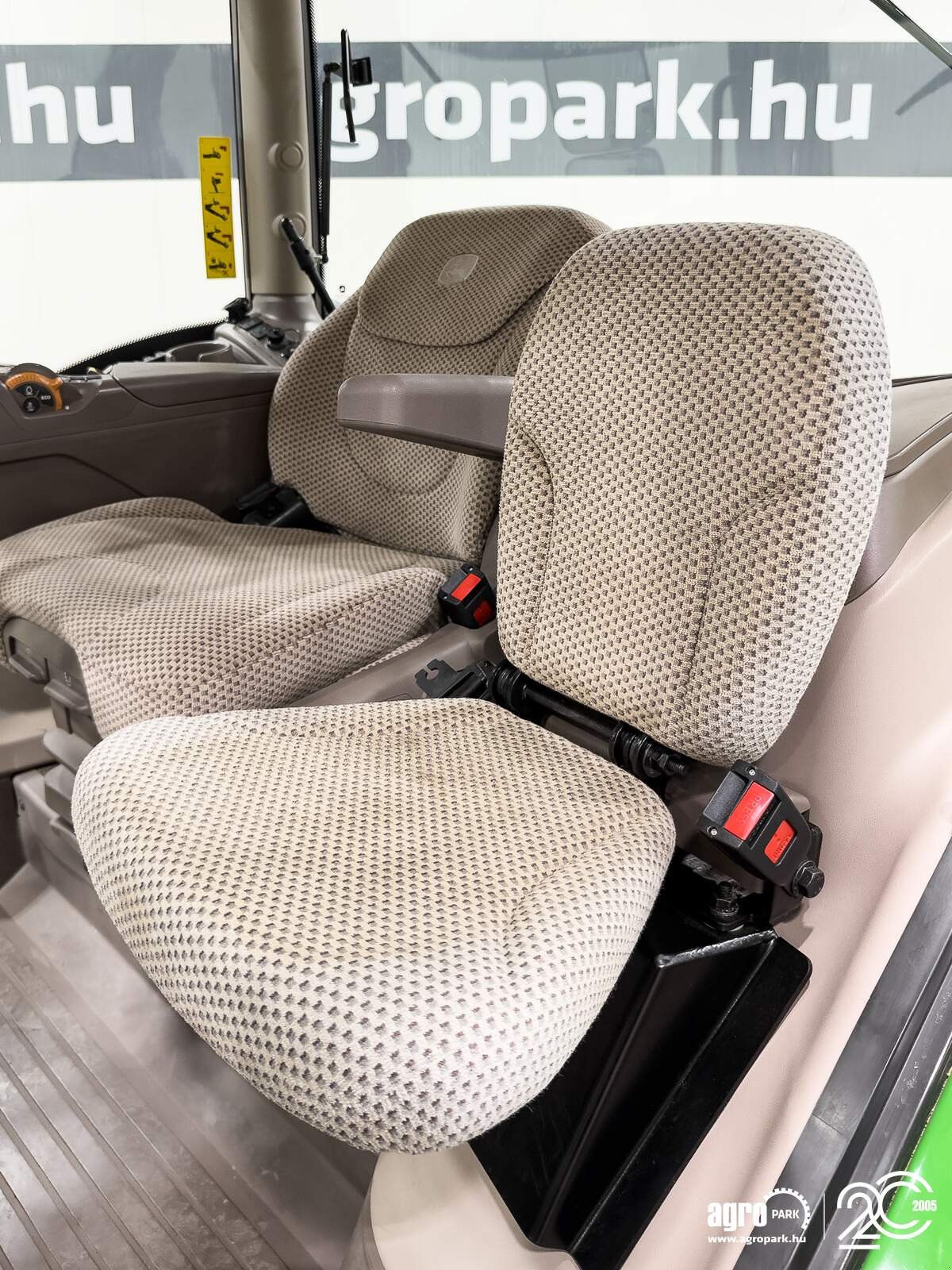 Traktor of the type John Deere 6175R, Gebrauchtmaschine in Csengele (Picture 29)