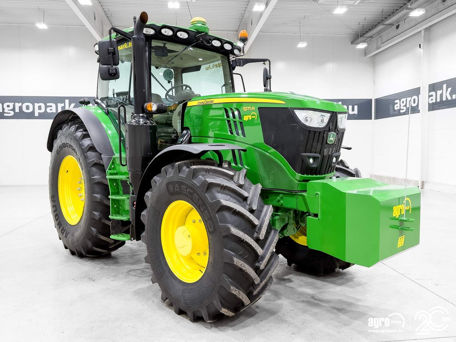 Traktor typu John Deere 6175R, Gebrauchtmaschine w Csengele (Zdjęcie 2)