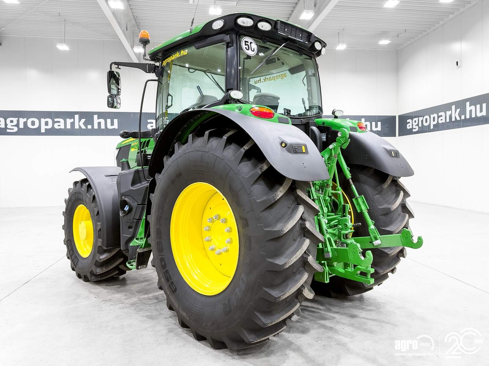 Traktor typu John Deere 6175R, Gebrauchtmaschine w Csengele (Zdjęcie 4)