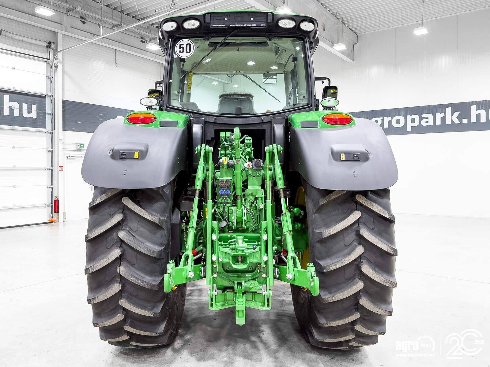 Traktor typu John Deere 6175R, Gebrauchtmaschine w Csengele (Zdjęcie 5)