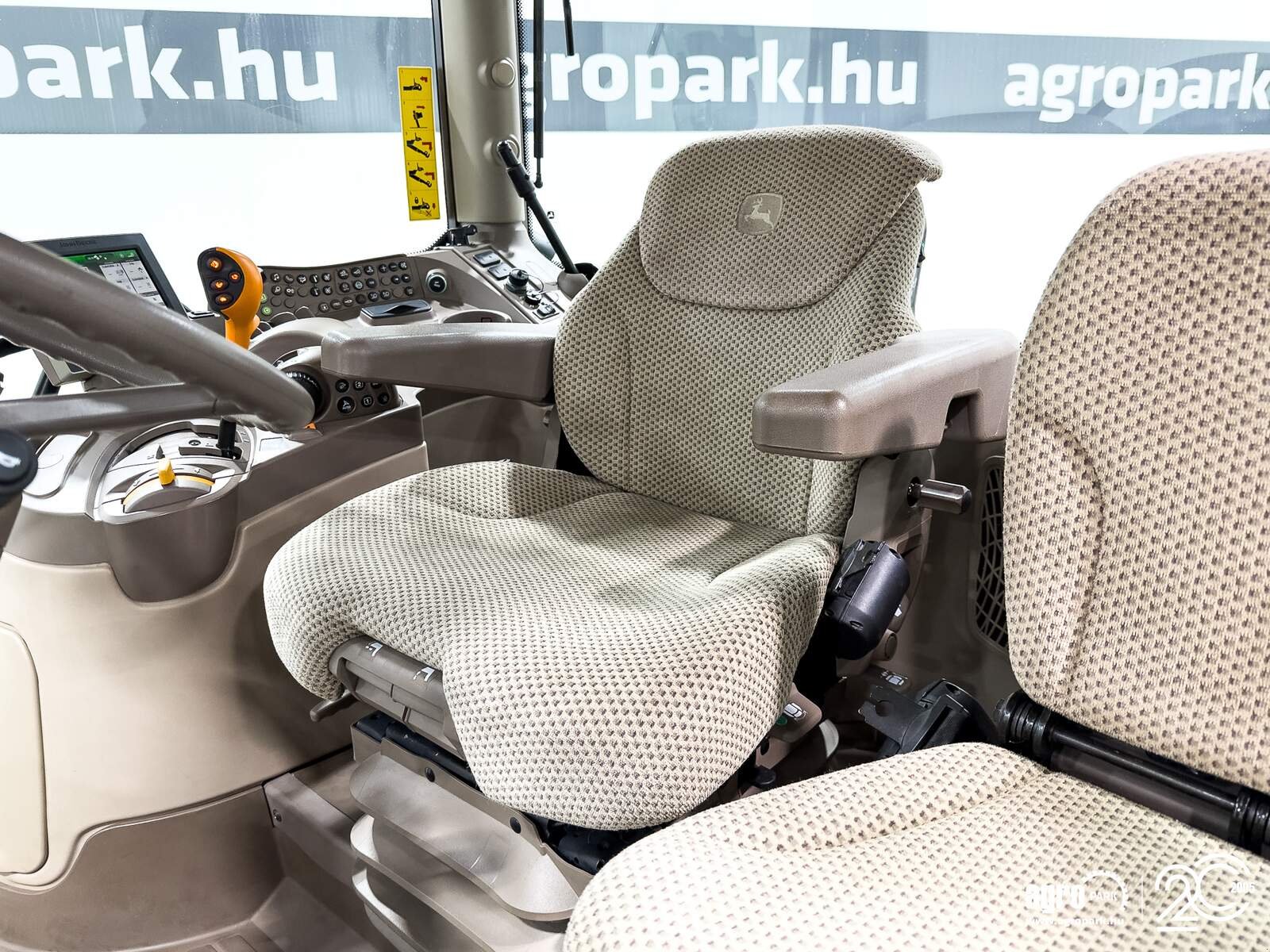 Traktor typu John Deere 6175R, Gebrauchtmaschine w Csengele (Zdjęcie 11)