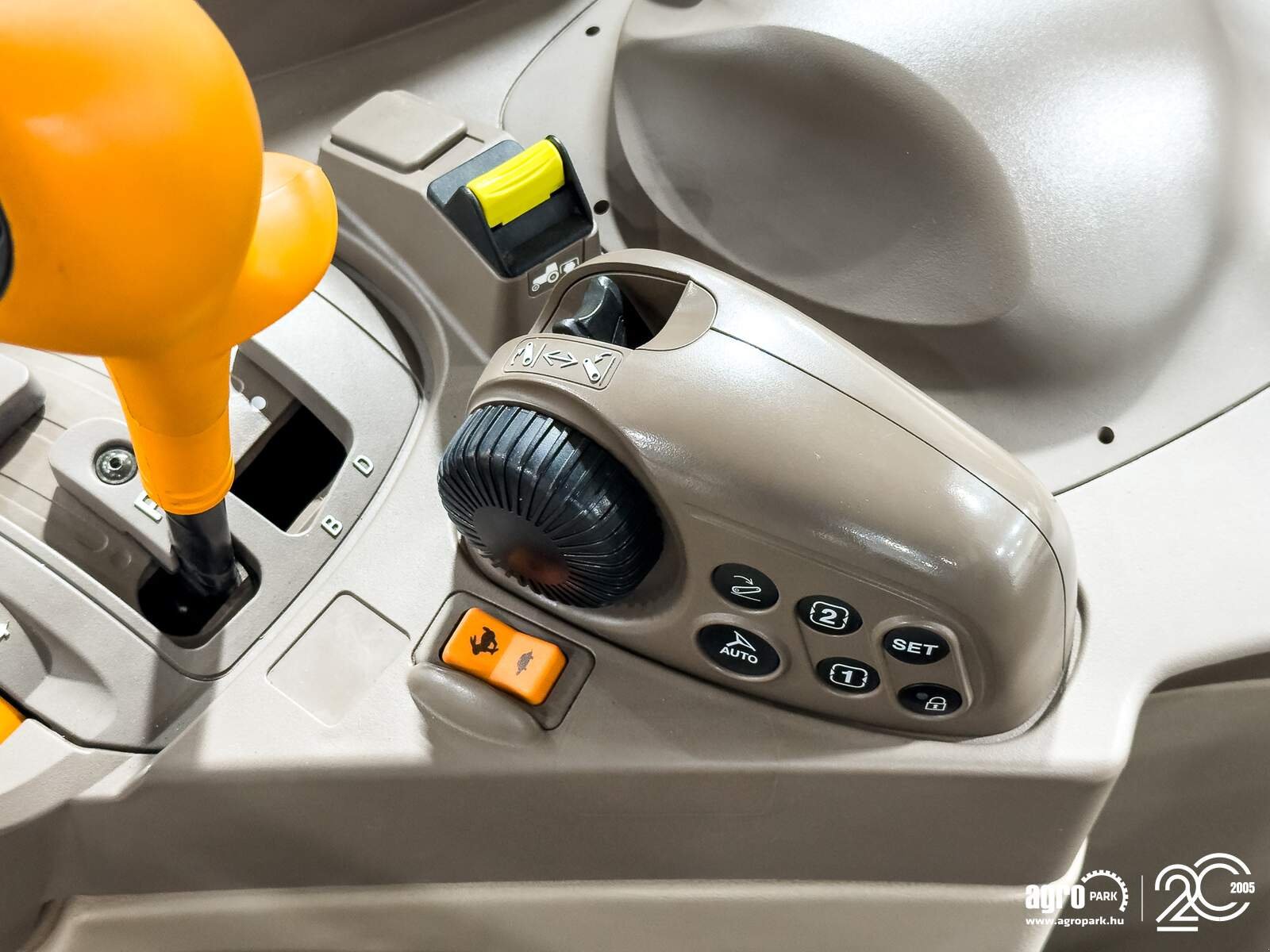 Traktor typu John Deere 6175R, Gebrauchtmaschine w Csengele (Zdjęcie 15)