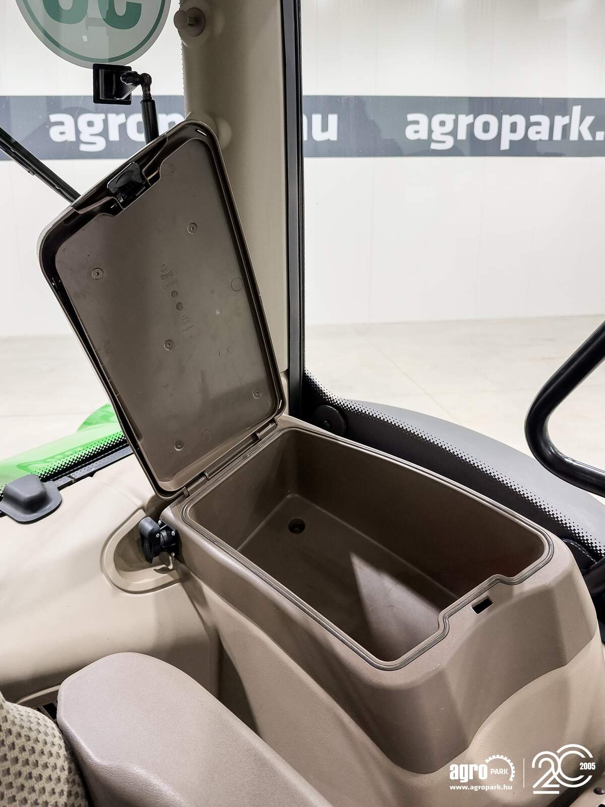 Traktor typu John Deere 6175R, Gebrauchtmaschine w Csengele (Zdjęcie 29)