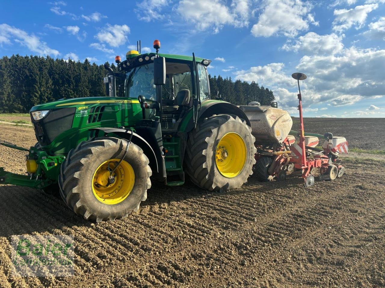 Traktor van het type John Deere 6175R, Gebrauchtmaschine in OBERNDORF-HOCHMOESSINGEN (Foto 1)