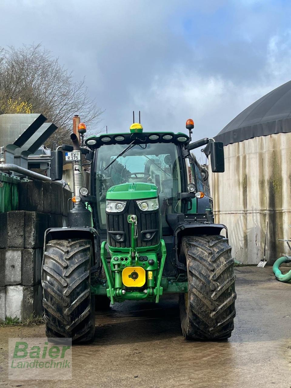 Traktor van het type John Deere 6175R, Gebrauchtmaschine in OBERNDORF-HOCHMOESSINGEN (Foto 3)