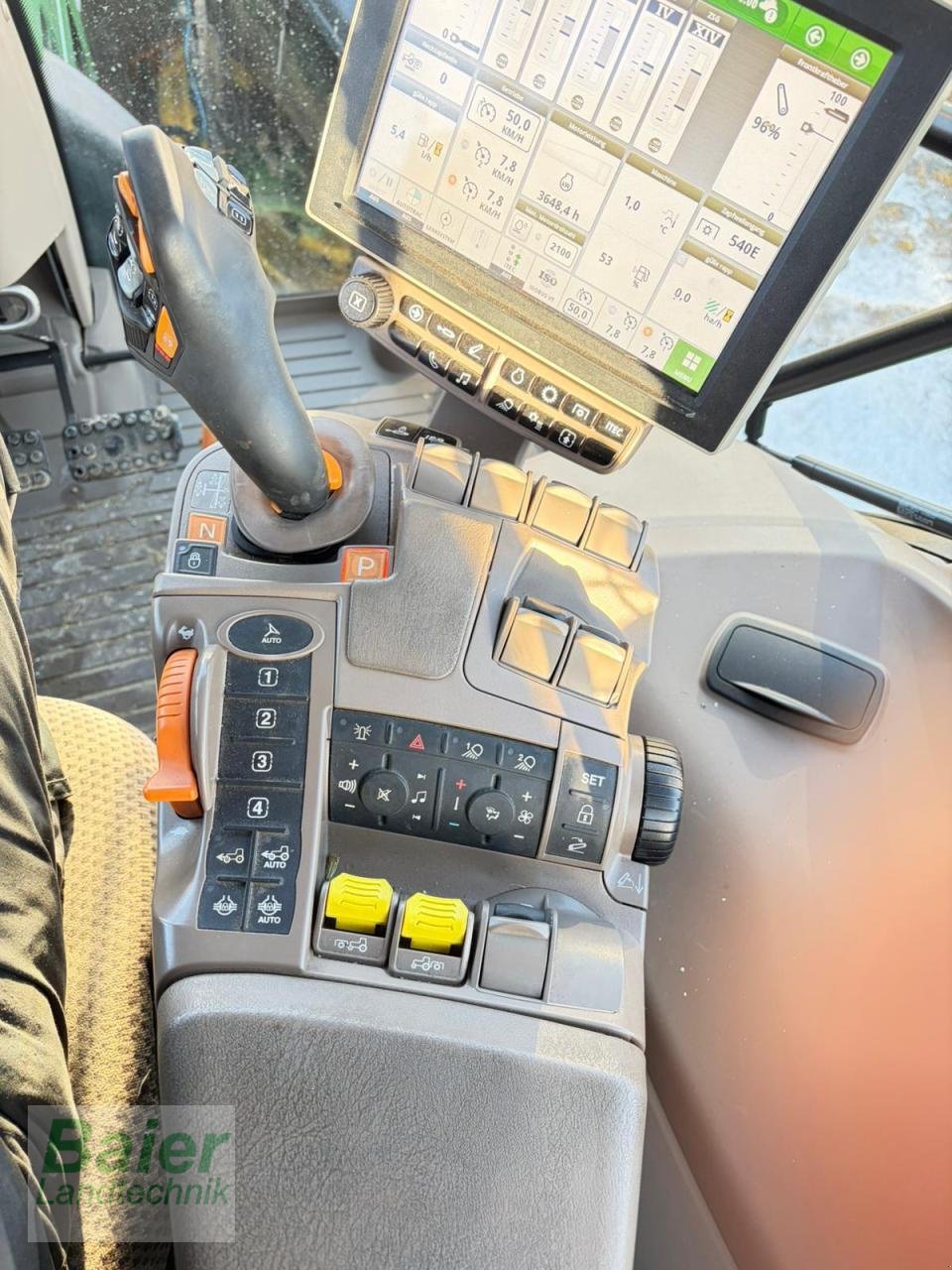 Traktor del tipo John Deere 6175R, Gebrauchtmaschine en OBERNDORF-HOCHMOESSINGEN (Imagen 4)