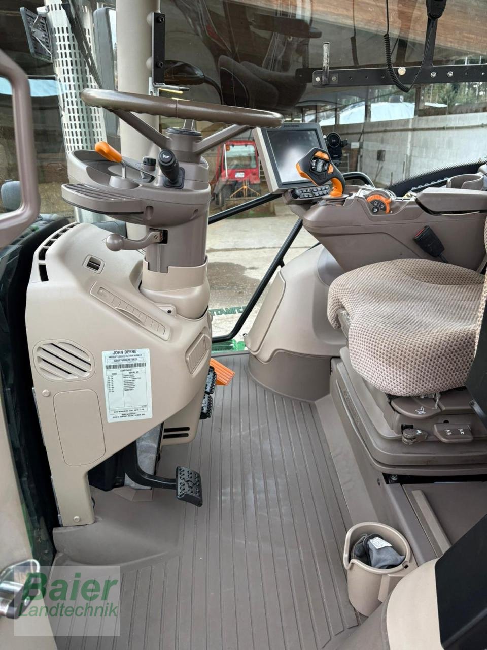 Traktor des Typs John Deere 6175R, Gebrauchtmaschine in OBERNDORF-HOCHMOESSINGEN (Bild 22)
