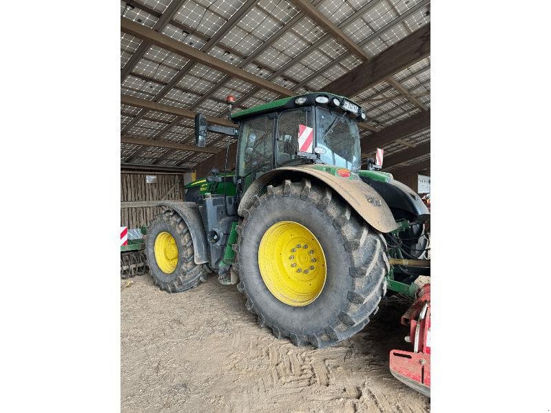 Traktor des Typs John Deere 6175R, Gebrauchtmaschine in ESCAUDOEUVRES (Bild 8)