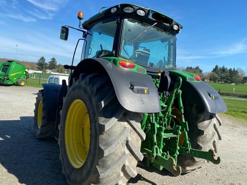 Traktor des Typs John Deere 6175R, Gebrauchtmaschine in LE PONT CHRETIEN (Bild 4)