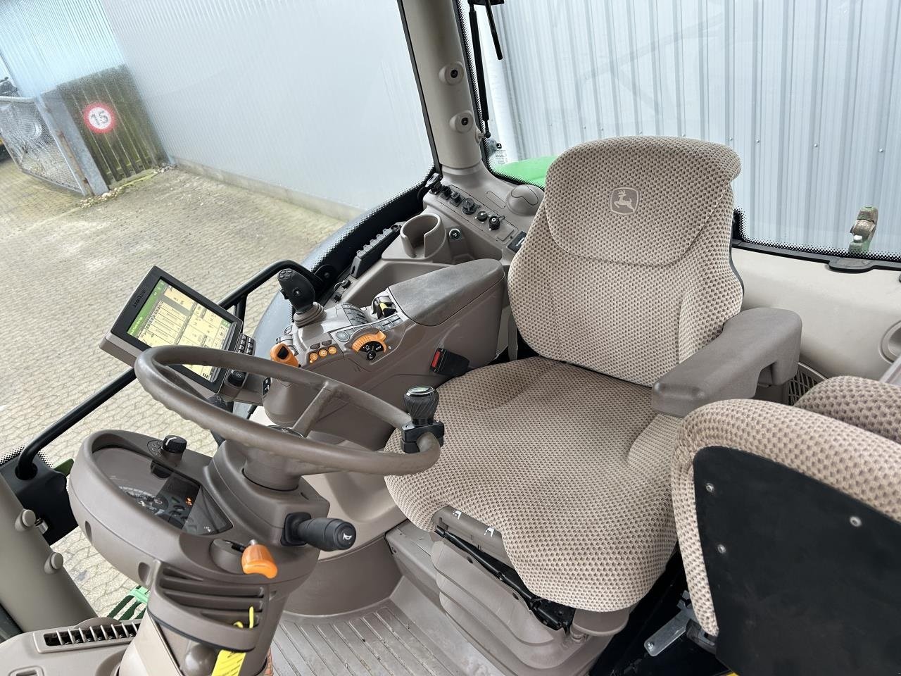 Traktor des Typs John Deere 6175R, Gebrauchtmaschine in Bramming (Bild 29)