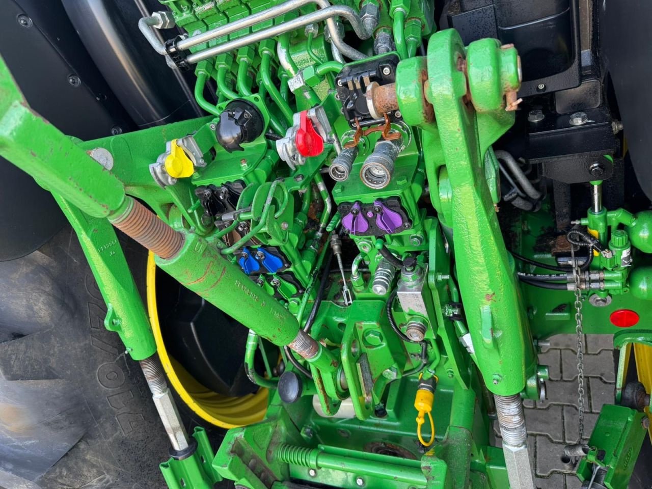 Traktor of the type John Deere 6175R, Gebrauchtmaschine in Daarle (Picture 8)