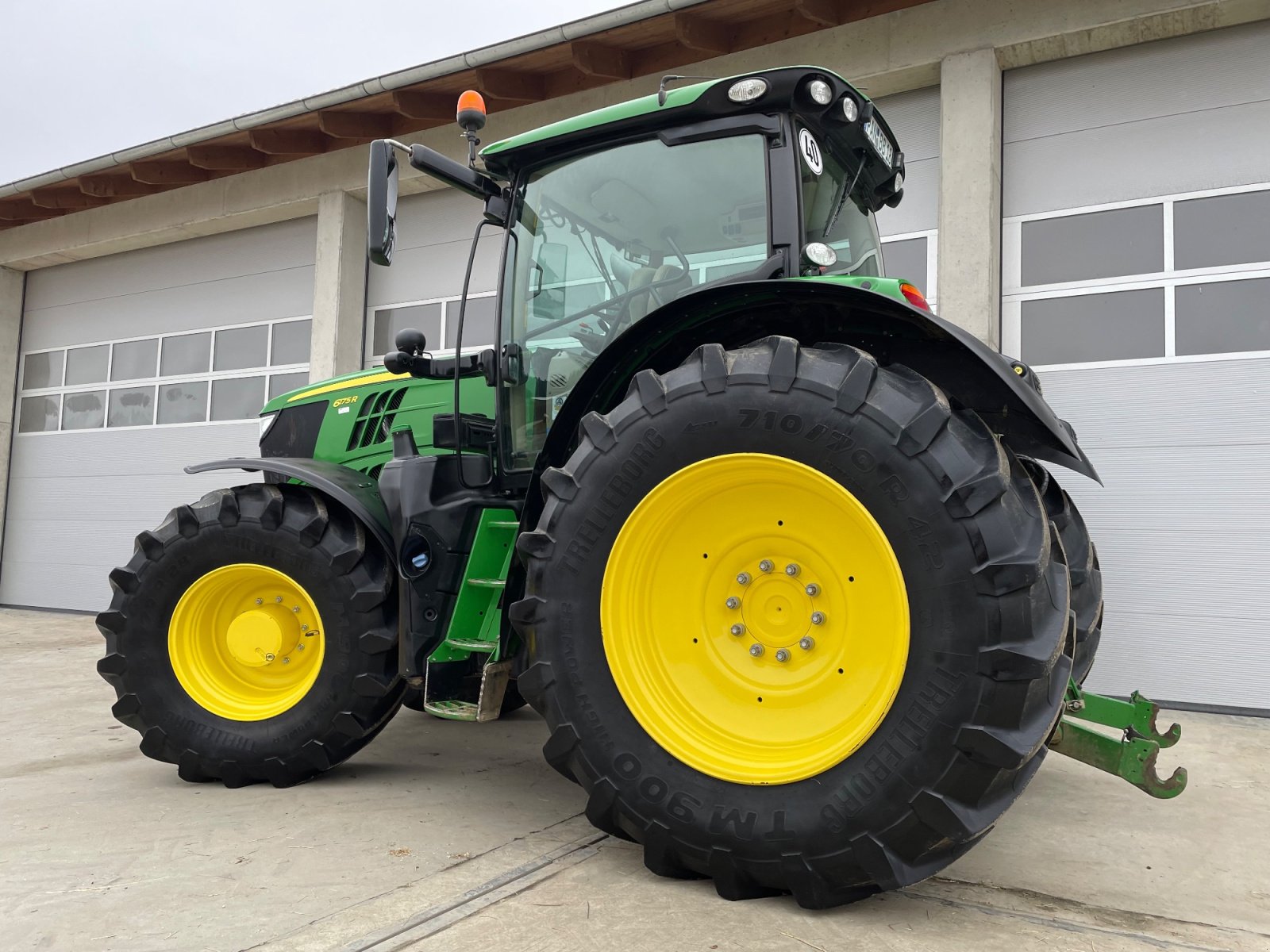 Traktor типа John Deere 6175R, Gebrauchtmaschine в Rimbach (Фотография 3)