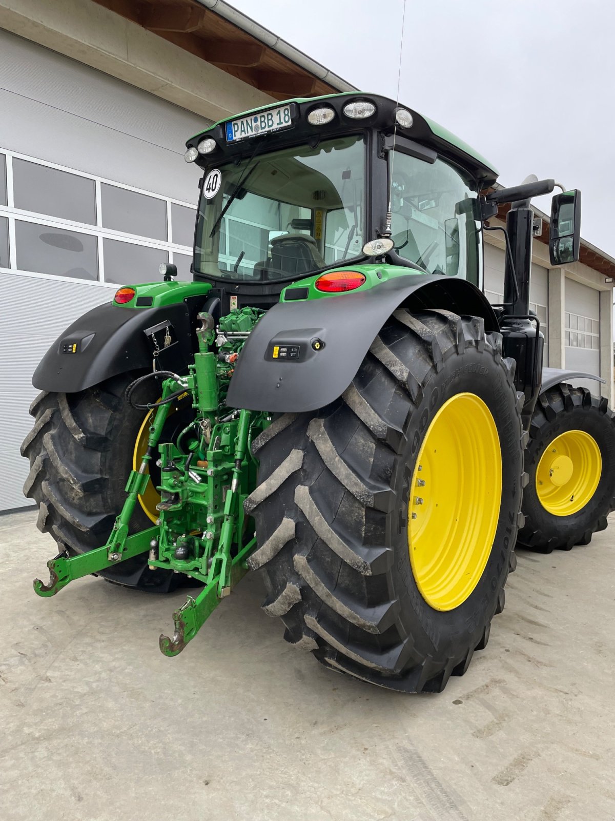 Traktor типа John Deere 6175R, Gebrauchtmaschine в Rimbach (Фотография 5)