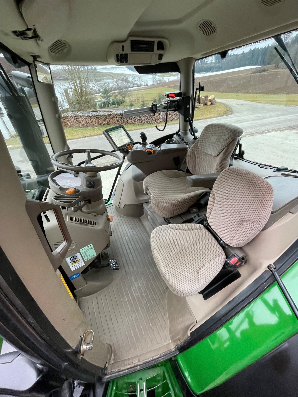 Traktor типа John Deere 6175R, Gebrauchtmaschine в Rimbach (Фотография 7)